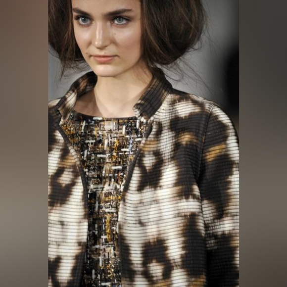 *$4,300 OSCAR DE LA RENTA GOLDEN BROWN SILK WOOL EXC BEAD EMBROI RUNWAY DRESS 10 - Picture 13 of 16